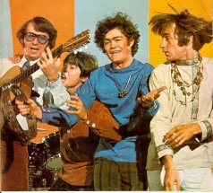 The-Monkees-the-monkees-2846004-603-546